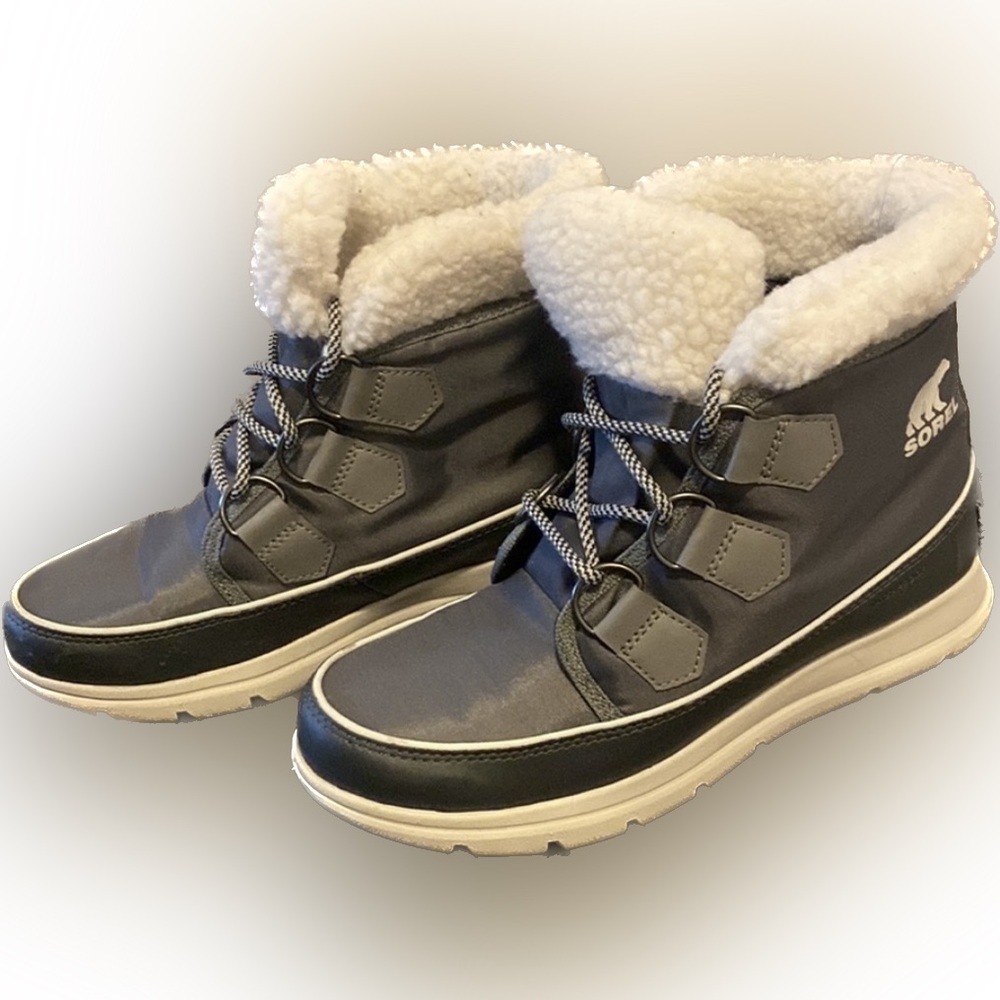 Sorel winter grey fur boots size 7 NWOT